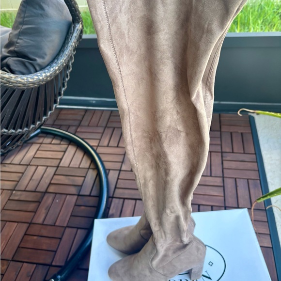 Steve Madden Taupe suede Over the Knee Boots - Picture 2 of 7